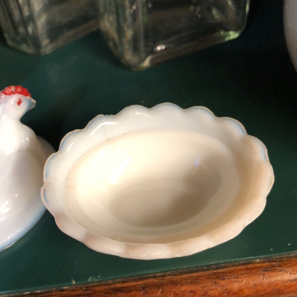 Vintage White Opaline Milk Glass Hen on Nest Salt Cellar WESTMORELAND - Picture 3 of 8